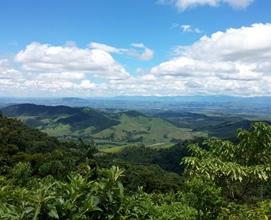 Imagem de um dia bonito e ensolarado em Resende